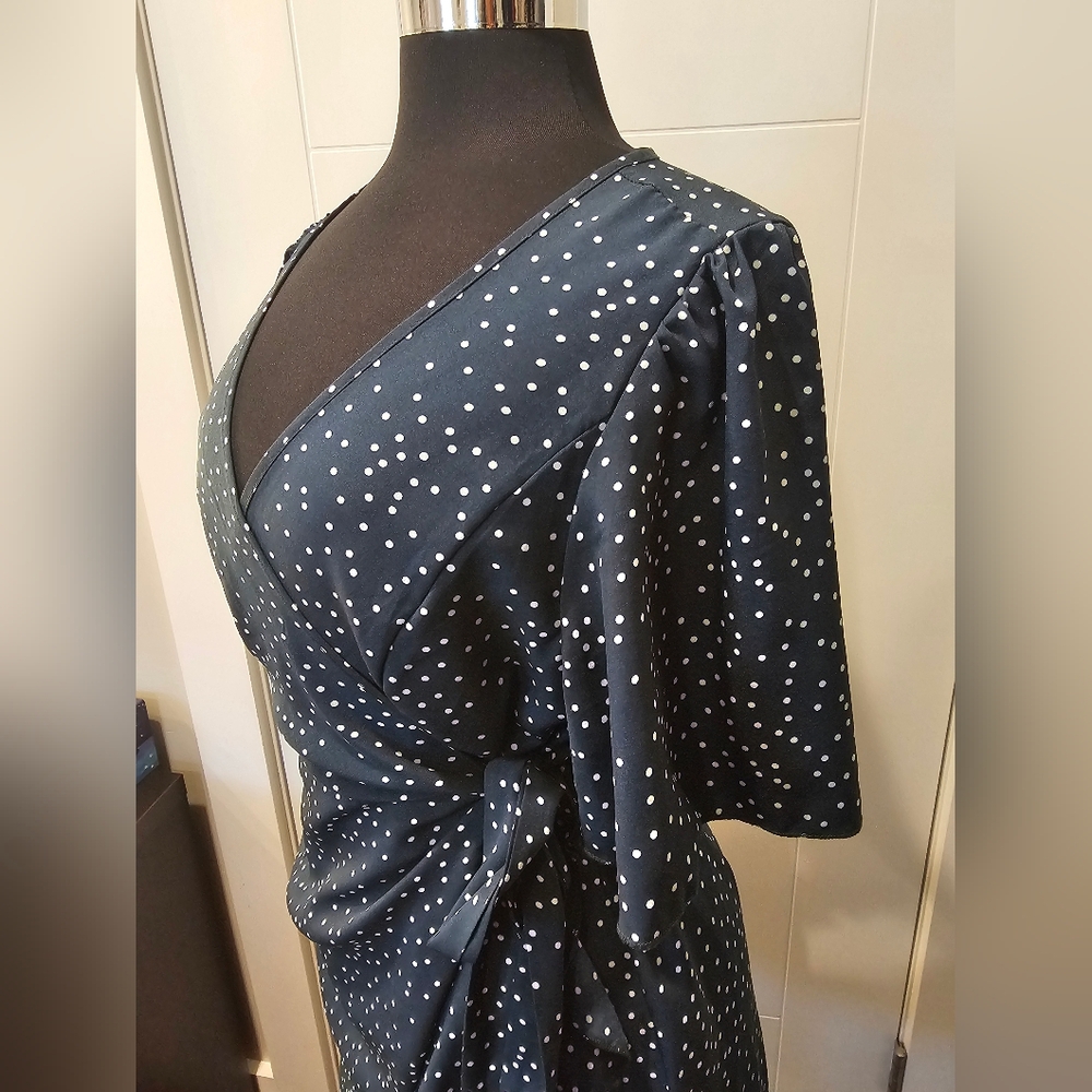 NWOT Shein Ruffle Hem Polka Dots Wrap Dress, Green, S - Picture 2 of 6